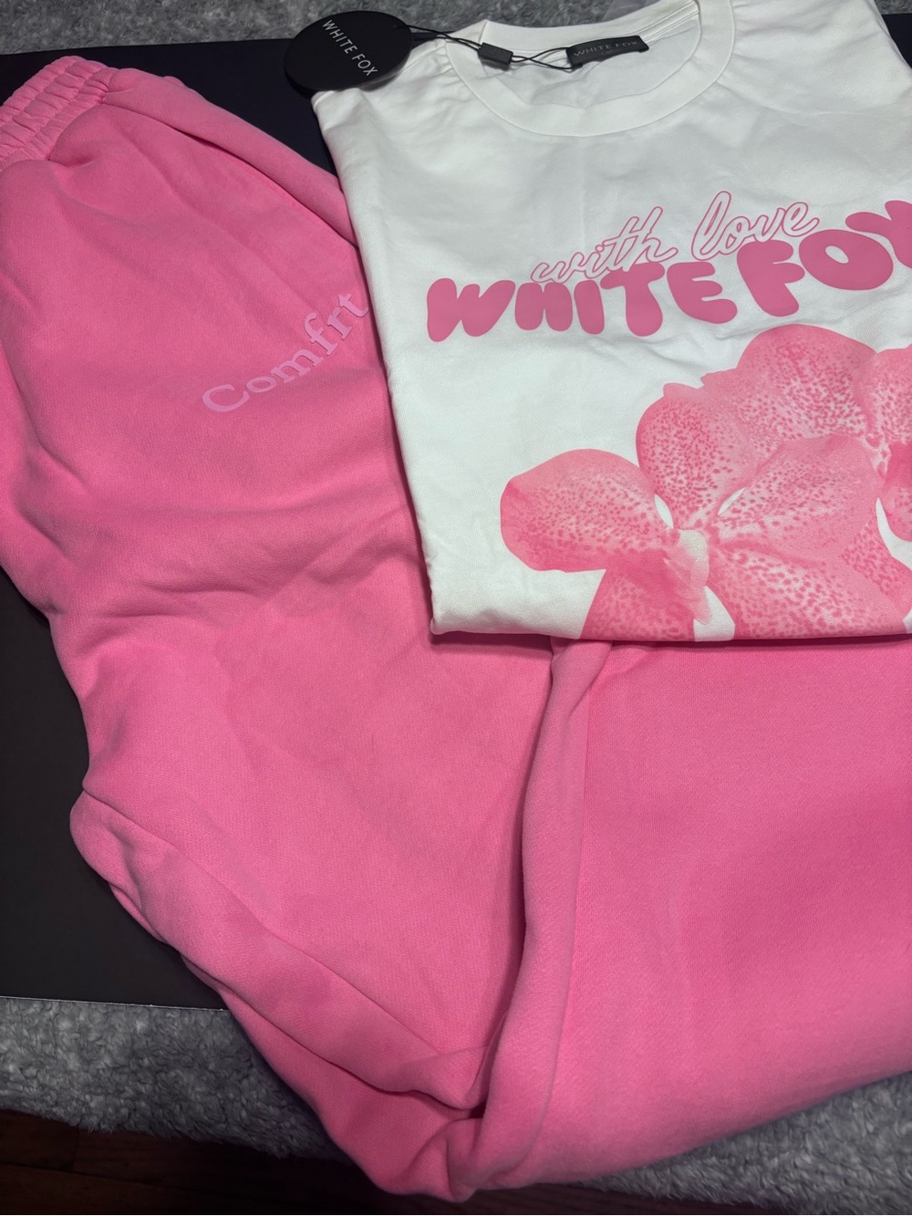 White Fox with Love Tee XL + Comfrt minimalist Joggers XL NWT